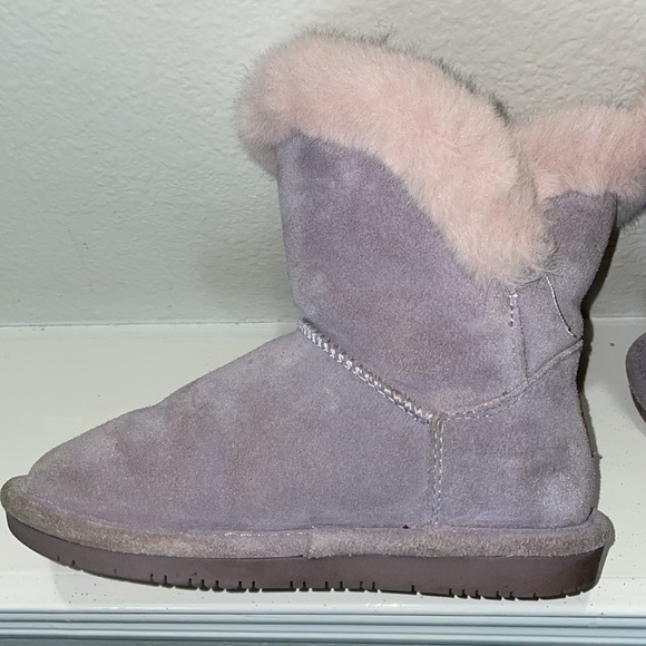 ❄️GUC BEARPAW LAVENDER AND PINK BAILY BOOT❄️ - Picture 3 of 9